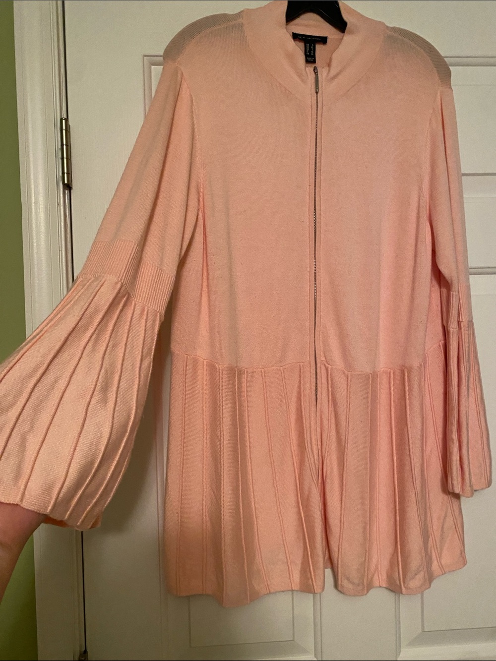 H by Halston Pink Zip-up Sweater with pleats and bell sleeves - size Large